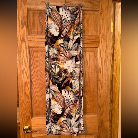 Tropical BodyCon Maxi Skirt - Picture 4 of 5